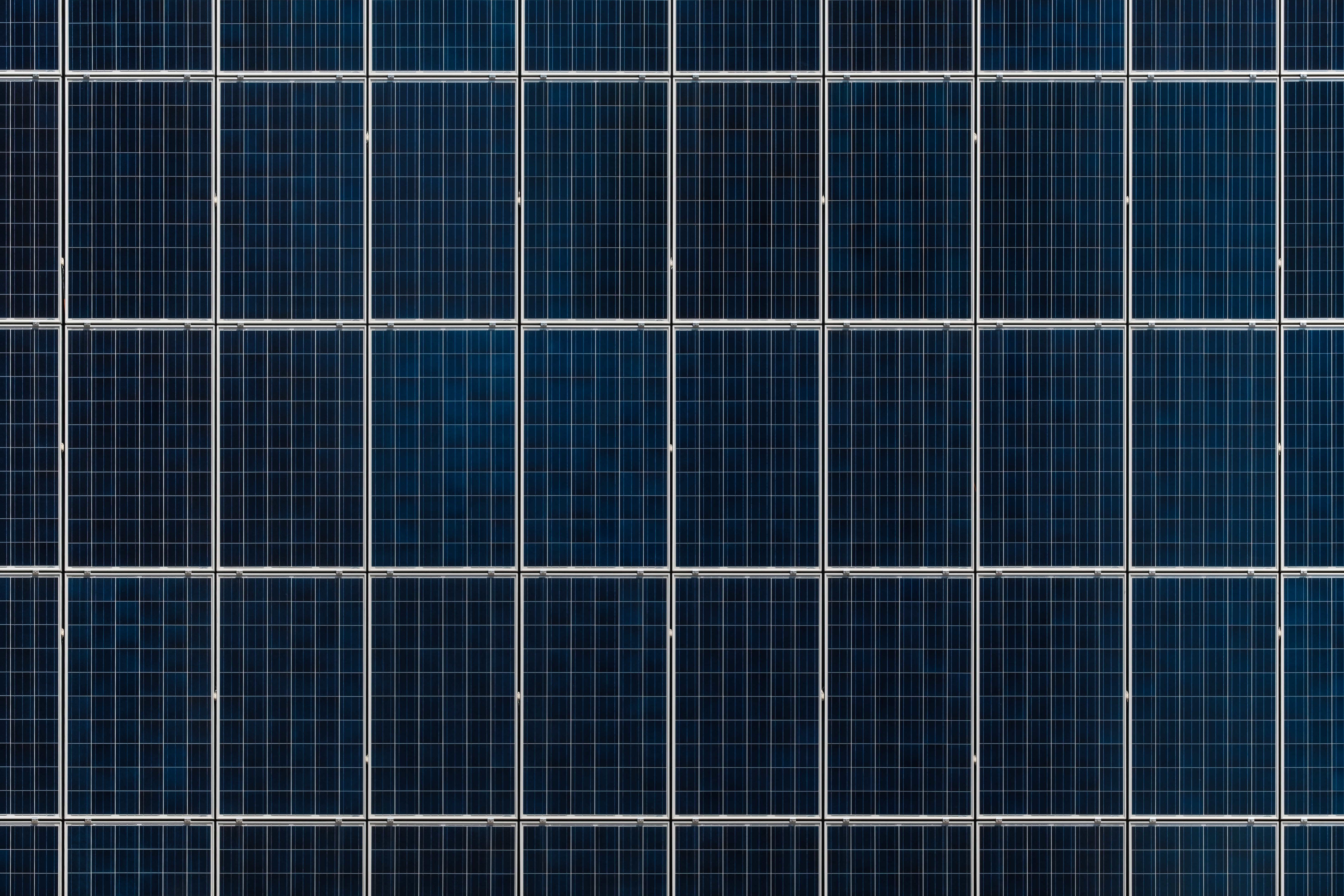 ‘In 2020 minstens 50 procent van de schooldaken voorzien van zonnepanelen’ Jobs in Energy nieuws